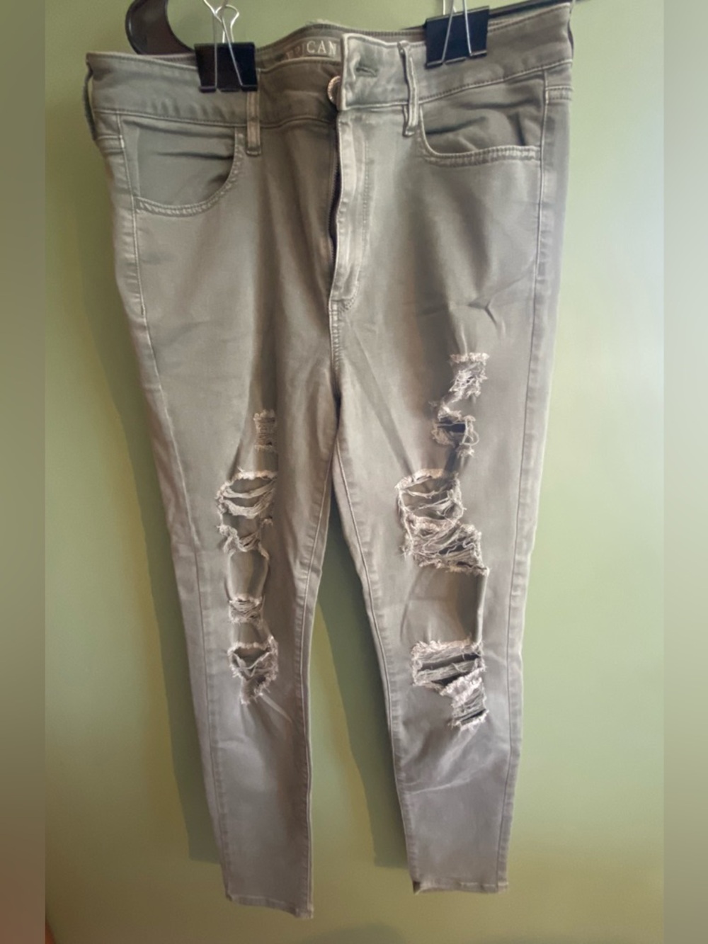 Size 14 American Eagle Hi-Rise Jegging- Super Stretch X- Olive Green- ripped